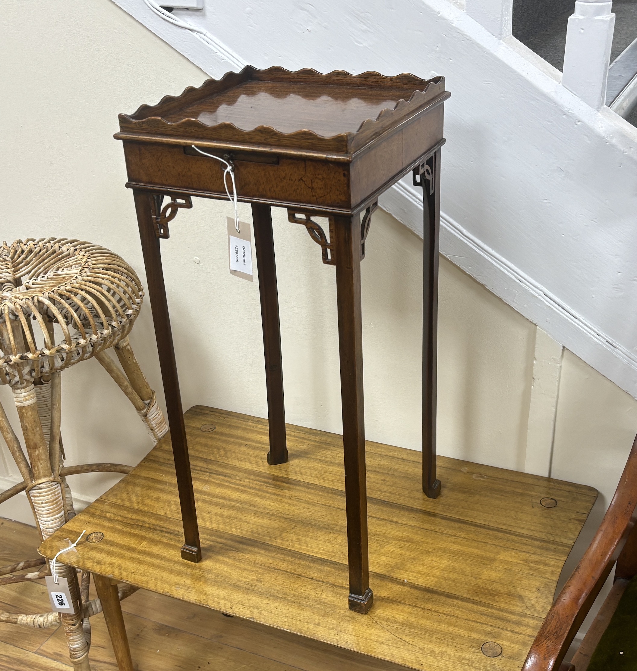 A George III style mahogany urn stand, width 29cm, depth 29cm, height 64cm